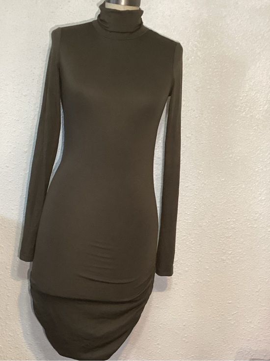 Babaton Dresses & Skirts - Babaton aritzia women’s Long Sleeve Olive Turtleneck Bodycon Dress size small